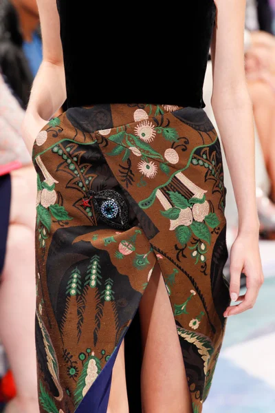 Look 26